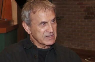 Γιώργος Νταλάρας: “Είναι ντροπή άνθρωποι της μουσικής να διαφημίζουν μπιφτέκια και λουκάνικα” (ΒΙΝΤΕΟ)