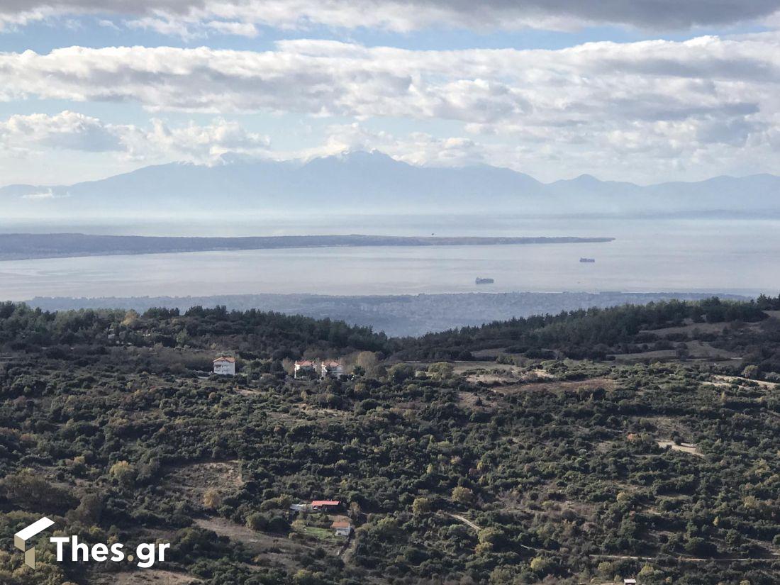 εκκλησάκι Προφήτη Ηλία δάσος Κουρί Ασβεστοχώρι θέα