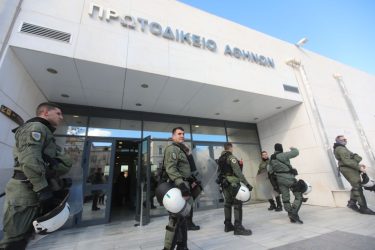 Κολωνός: Δεύτερη δίκη για την σεξουαλική κακοποίηση της 12χρονης – 18 οι κατηγορούμενοι