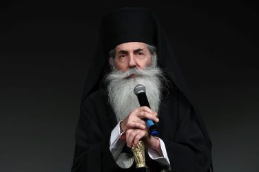 Μητροπολίτης Πειραιώς: “Οσοι βουλευτές ψηφίσουν το νομοσχέδιο για τον γάμο των ομόφυλων ζευγαριών να μην ξαναέρθουν στην Εκκλησία”