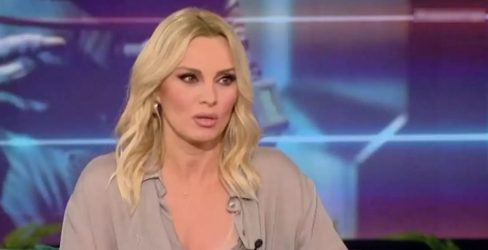 Πέγκυ Ζήνα: “Εχω απομυθοποιήσει ανθρώπους και με στενοχωρεί αυτό” (ΒΙΝΤΕΟ)
