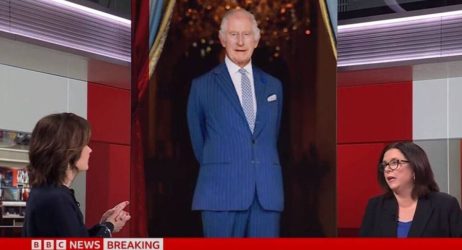BBC: Η στιγμή που ανακοινώθηκε ότι ο Βασιλιάς Κάρολος διαγνώστηκε με καρκίνο (ΒΙΝΤΕΟ)