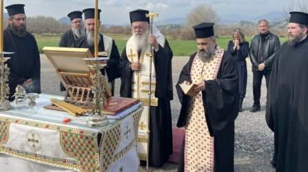 Τέμπη: Τρισάγιο στη μνήμη των θυμάτων τέλεσε ο Αρχιεπίσκοπος Ιερώνυμος (ΦΩΤΟ)