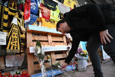 Νίκος Ανδρουλάκης: Απέτισε φόρο τιμής στον Αλκη Καμπανό (ΦΩΤΟ)
