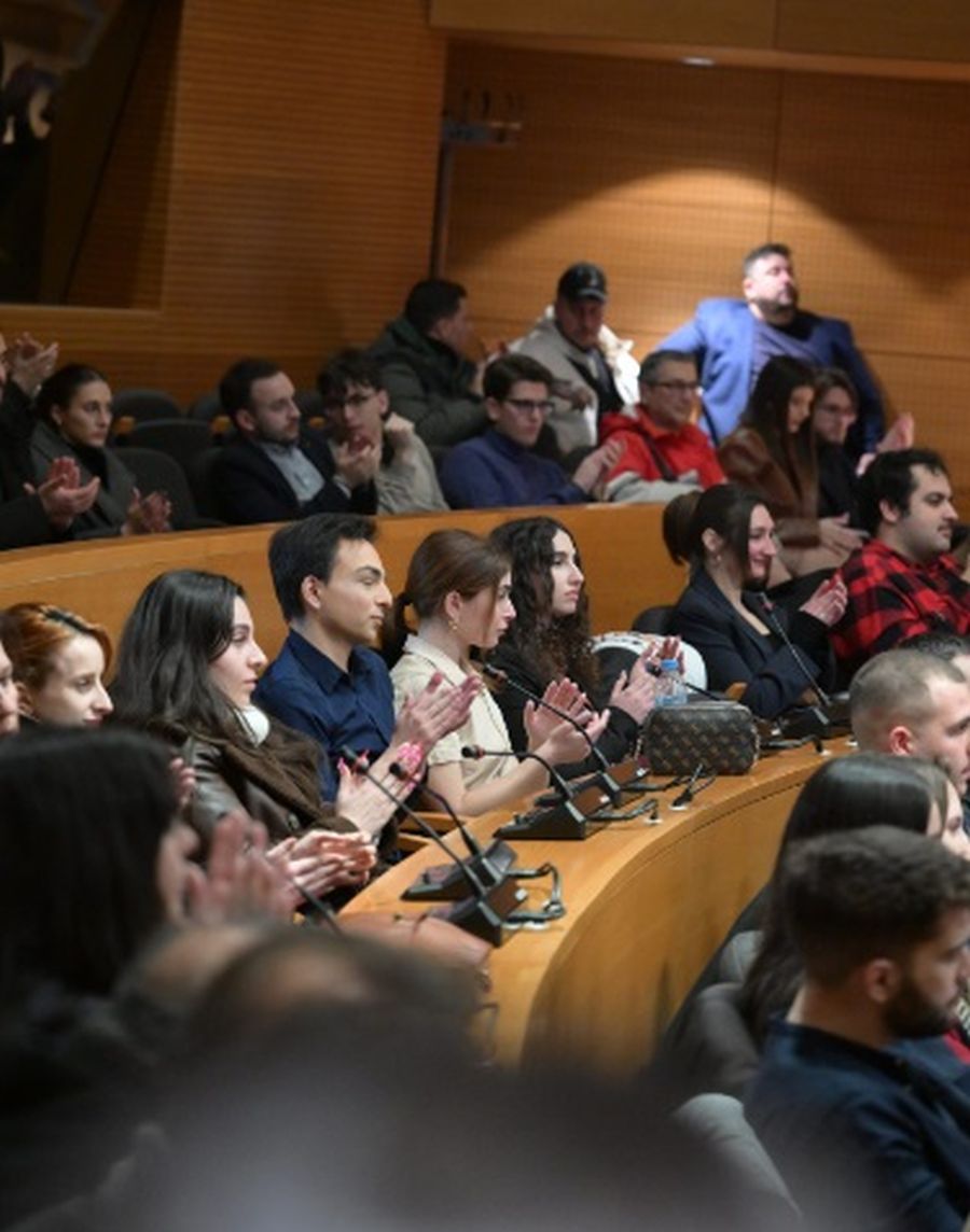 Συνάντηση Νίκου Ανδρουλάκη με το δημοτικό συμβούλιο Νέων Θεσσαλονίκης