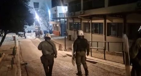 Αισχρά λόγια από τους κουκουλοφόρους στο ΑΠΘ για τον Λυγγερίδη – «Που είναι ο Γιώργος; Κοιμάται;» (ΒΙΝΤΕΟ)