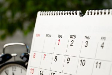 Αργίες 2024: Πότε “πέφτουν” φέτος Τσικνοπέμπτη, Καθαρά Δευτέρα και Κυριακή του Πάσχα