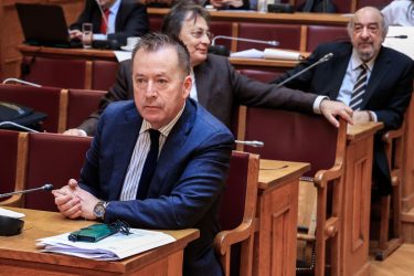 Κόκκαλης: Απαντάει για την ερώτηση που έκανε στον επιζώντα των Τεμπών στην Εξεταστική Επιτροπή (ΒΙΝΤΕΟ)