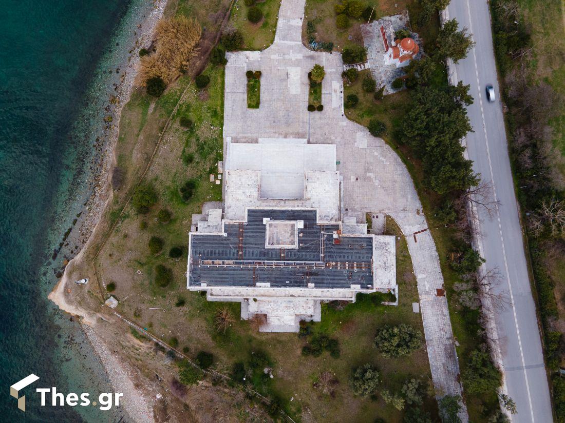 Παλατάκι Κυβερνείο Καραμπουρνάκι Καλαμαριά Θεσσαλονίκη αρχοντικό κτίριο εικόνα από ψηλά με χρήση drone