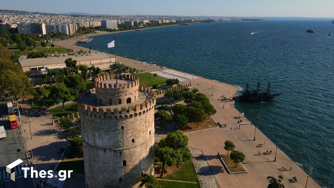 Λευκός Πύργος Θεσσαλονίκη μνημείο αξιοθέατο από drone καιρός