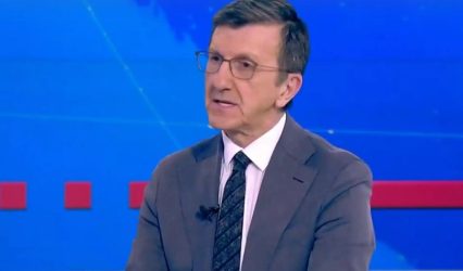 Αρης Πορτοσάλτε: Προσφέρει στην Δικαιοσύνη κατά του Πάνου Βλάχου για το «Μέσα σε ένα σάκο βάλτε Αδωνι και Πορτοσάλτε»