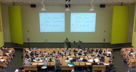 Πανεπιστήμια: Στάση αναμονής για την εξεταστική – Υπό τον “φόβο” του Chat GPT οι καθηγητές