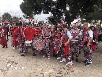 Η Πλατεία του Λευκού Πύργου «πλημμύρισε» από καρναβαλιστές  (ΒΙΝΤΕΟ & ΦΩΤΟ)