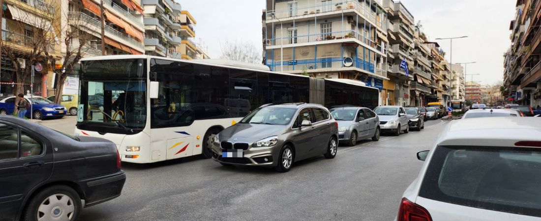Θεσσαλονίκη: Οδηγός του ΟΑΣΘ “κλείδωσε” το λεωφορείο μόλις εντοπίστηκε κλέφτης
