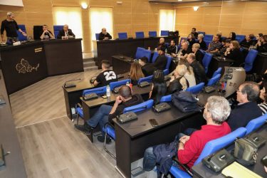 Τέμπη: Σύσκεψη των συγγενών των θυμάτων της τραγωδίας (ΦΩΤΟ)