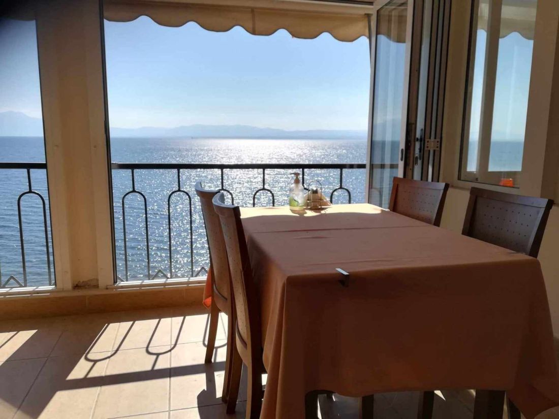 Αγνάντι Παραλία Επανομής Επανομή Θεσσαλονίκη ταβέρνα εστιατόριο φαγητό θέα θάλασσα θαλασσινά μαγειρευτά 