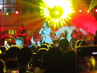 Θεσσαλονίκη: «Βούλιαξε» από κόσμο την Τσικνοπέμπτη το Κονταξοπούλειο στη συναυλία της Αναστασίας (ΦΩΤΟ)