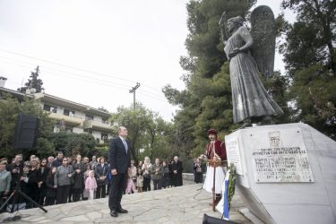 Με λαμπρές εκδηλώσεις σε όλες τις δημοτικές ενότητες γιορτάστηκε η 25η Μαρτίου στον δήμο Πυλαίας-Χορτιάτη