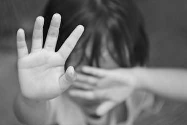 Βόλος: Μητέρα κατήγγειλε τον πρώην πεθερό της για το βιασμό του 4χρονου γιου της