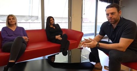 Κασσελάκης: Ανακοίνωσε μέσω Facebook τη νέα εκπρόσωπο Τύπου Βούλα Κεχαγιά (ΒΙΝΤΕΟ)