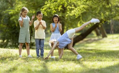 Παιδιά: 8 συμβουλές για να είναι ασφαλή όταν παίζουν σε εξωτερικό χώρο
