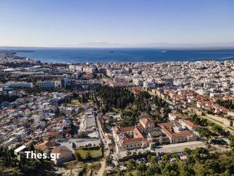 θέα από Ανω Πόλη Θεσσαλονίκη θάλασσα drone