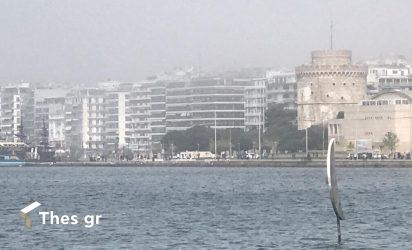 Ομίχλη και αφρικανική σκόνη “πνίγουν” την Θεσσαλονίκη – Χαμηλή η ορατότητα (ΒΙΝΤΕΟ & ΦΩΤΟ)