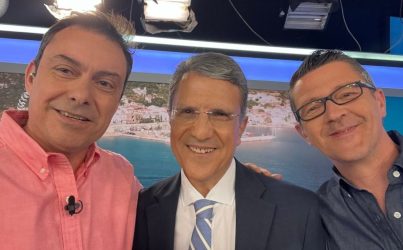 Με μία selfie ο αποχαιρετισμός του Αυτιά – Ετοιμάζεται για τις Ευρωεκλογές