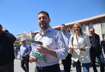 Ανδρουλάκης από Καλαμαριά: “Στις ευρωεκλογές να αποδοκιμαστεί η κυβέρνηση που περιφρονεί την κοινωνία των πολιτών” (ΦΩΤΟ)