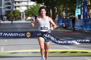 Γιώργος Ιατρουδέλης είναι ο νικητής στον αγώνα των 10 χλμ του Διεθνούς Μαραθωνίου “Μέγας Αλέξανδρος”