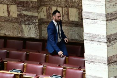 Κωνσταντίνος Φλώρος: Κακουργηματική δίωξη για το επεισόδιο στη Βουλή