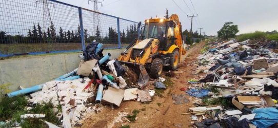 Δήμος Κορδελιού-Ευόσμου: Καθαρίστηκε μέρος της τεράστιας χωματερής πάνω από τον Περιφερειακό