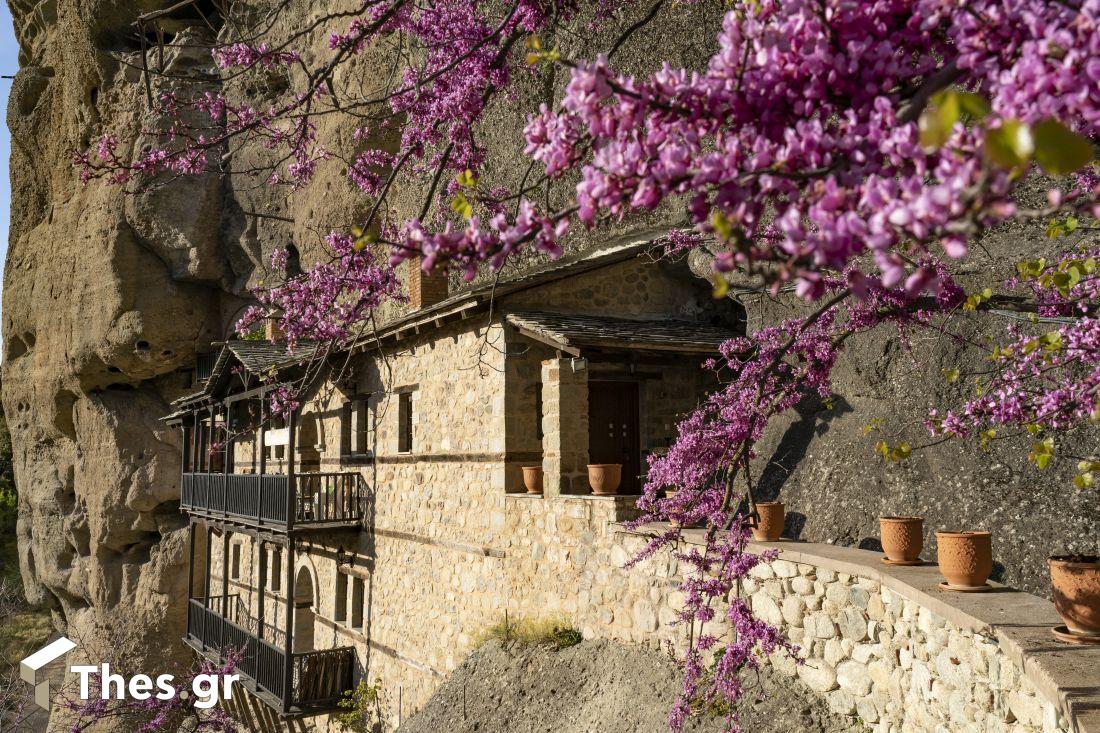 σκήτη του Αγίου Αντωνίου βράχος Πιξάρι Μετέωρα Meteora