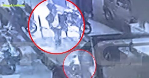Αγιοι Ανάργυροι: Νέο βίντεο από τη στιγμή που ο δολοφόνος της Κυριακής φτάνει έξω από το αστυνομικό τμήμα