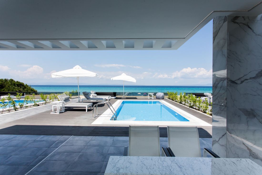 Crystal villas and suites Resort Chalkidiki Halkidikim summer greece vacation Πολύχρονο Χαλκιδική διακοπές ξενοδοχείο