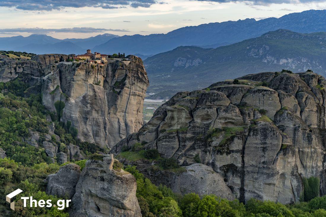 Μετέωρα βράχοι θέα Meteora view Μονή