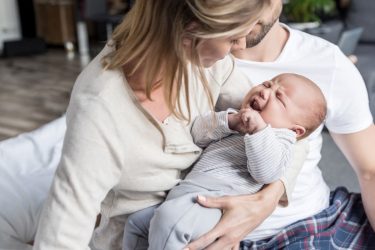 Ο αποδεδειγμένα πιο γρήγορος τρόπος για να κάνετε το μωρό σας να σταματήσει να κλαίει