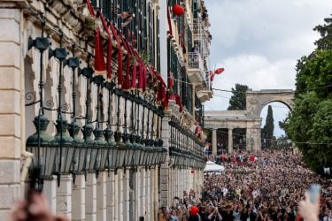 Ποιοι προορισμοί “βούλιαξαν” από κόσμο το Πάσχα