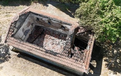 Χαλκιδική: Εβαλε φωτιά κι έκαψε εκκλησία 156 ετών στα Βράσταμα (ΦΩΤΟ)