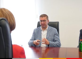 “Μακεδονία” χαρακτήρισε τη χώρα του ο πρωθυπουργός Μιτσόσκι συνεχίζοντας τις προκλήσεις