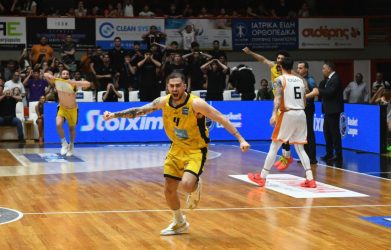 Στα ημιτελικά του πρωταθλήματος ο Αρης με απίθανο buzer beater του Τολιόπουλου (ΒΙΝΤΕΟ)
