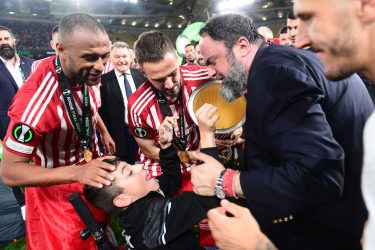 Conference League: Ο μικρός Γιαννάκης σήκωσε το τρόπαιο (ΒΙΝΤΕΟ & ΦΩΤΟ)