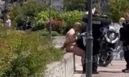 Λάρισα: 25χρονος κυκλοφορούσε ολόγυμνος στο κέντρο της πόλης (ΒΙΝΤΕΟ)