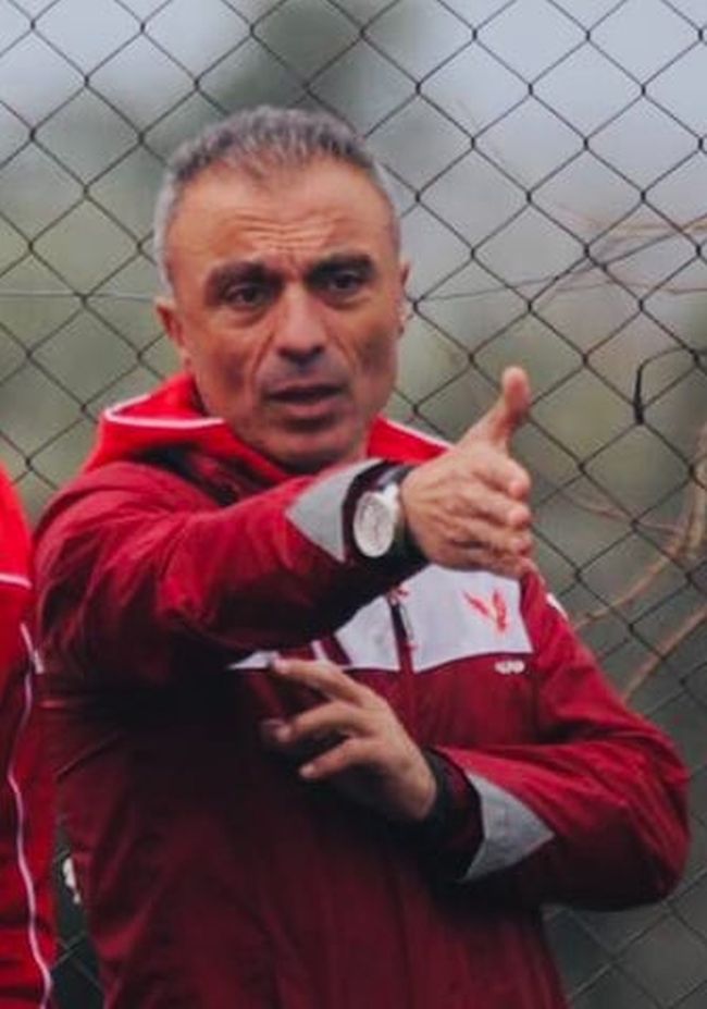 Μάκης Συμεωνίδης προπονητής Απόλλων Αρναίας ερασιτεχνικό ποδόσφαιρο Χαλκιδική