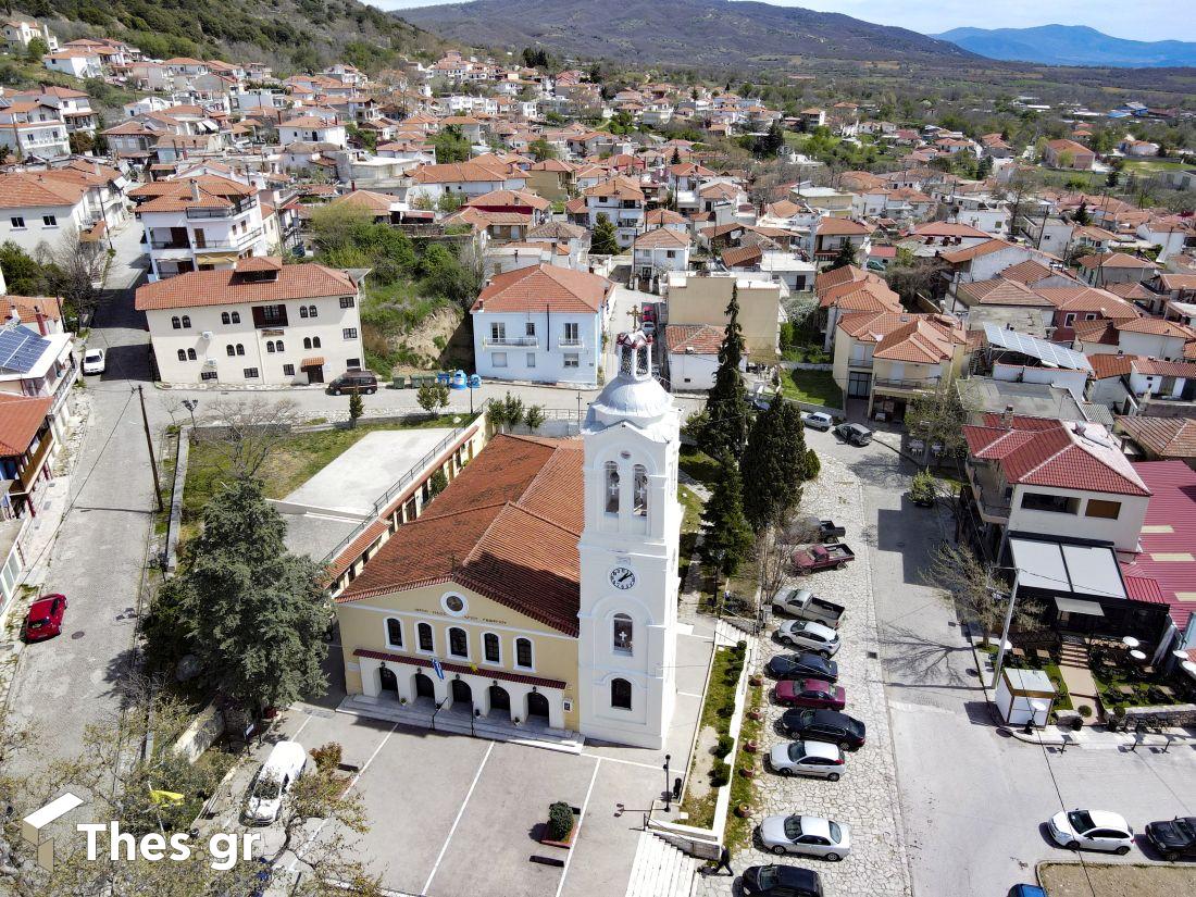 Σοχός χωριό κωμόπολη Νομός Θεσσαλονίκης Θεσσαλονίκη εκκλησία φωτογραφία με drone