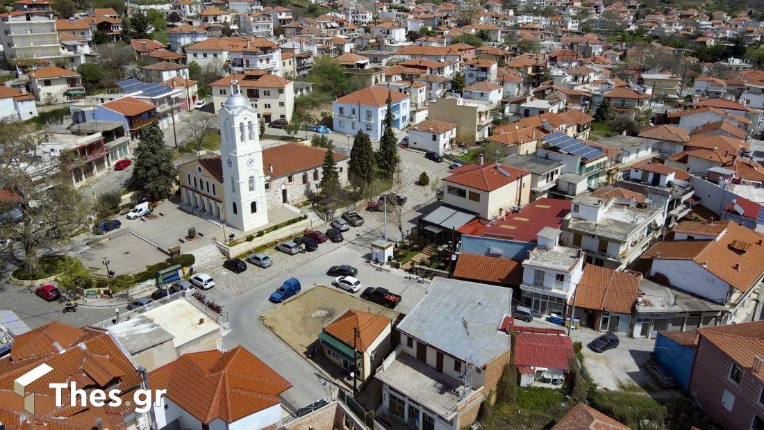 Σοχός χωριό κωμόπολη Νομός Θεσσαλονίκης Θεσσαλονίκη εκκλησία φωτογραφία με drone