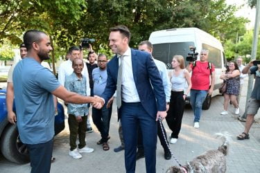 Κασσελάκης: “Αύριο δεν αλλάζει η επισφάλεια, η ανασφάλεια, η φτώχεια” (ΒΙΝΤΕΟ)