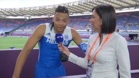 Απολαυστικός Καραλής: “Μάνα, ρίξε ένα ξαμάτιασμα” (ΒΙΝΤΕΟ)