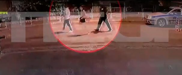 Απόστολος Λύτρας: Βίντεο ντοκουμέντο από τη στιγμή που συλλαμβάνεται και οδηγείται στο Α.Τ. Ομόνοιας