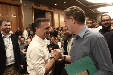 ΠΑΣΟΚ: Υποψήφιοι για την προεδρία Χάρης Δούκας και Παύλος Γερουλάνος